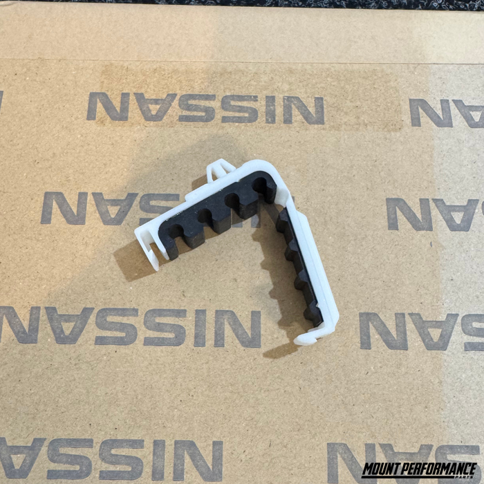 Nissan R33 R34 Brake Line Retainer Clip (Firewall)