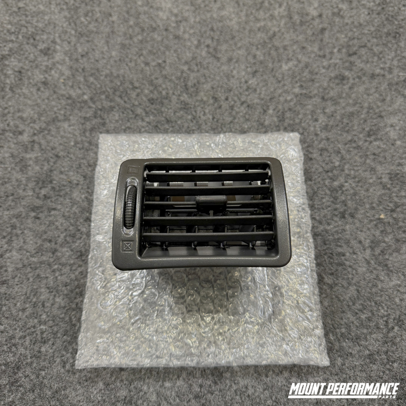 GENUINE NISSAN R32 L/H DASH VENT