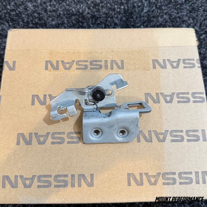 NISSAN S14/R32 BOOT STRIKER ASSEMBLY