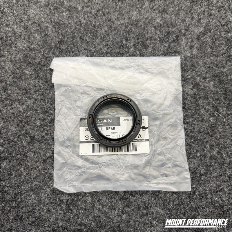 GENUINE NISSAN RB20/30/SR20 GEARBOX YOKE REAR SEAL