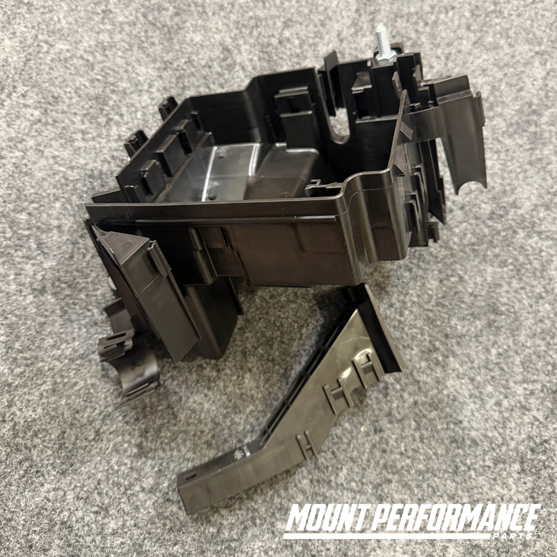 GENUINE NISSAN S14 LOWER ENGINE BAY FUZEBOX ASSEMBLY
