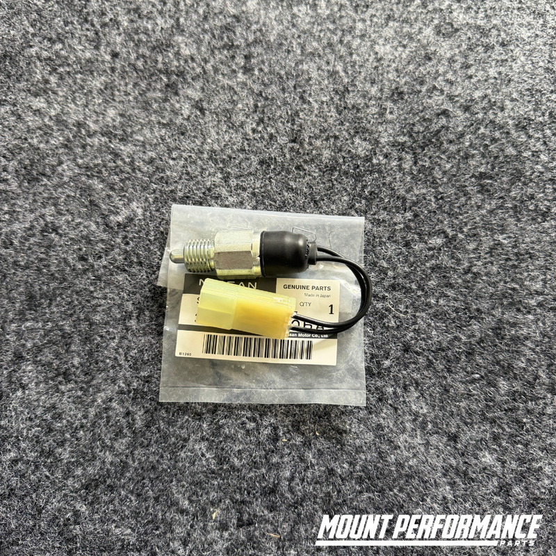 GENUINE NISSAN S13/S14/R32/R33 GEARBOX REVERSE SWITCH